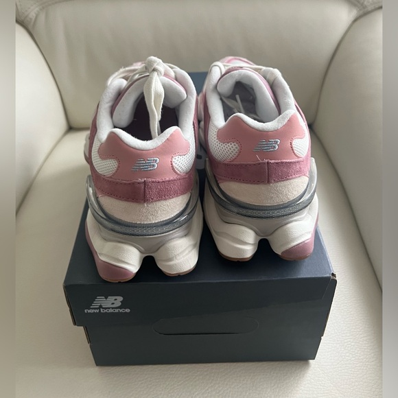 New Balance 9060 Rose Pink U9060FRL - Women’s Size 7.5 US - Pink White Shoes NEW - Picture 9 of 11